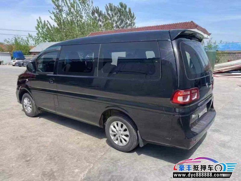 20年东风风行菱智轿车抵押车出售