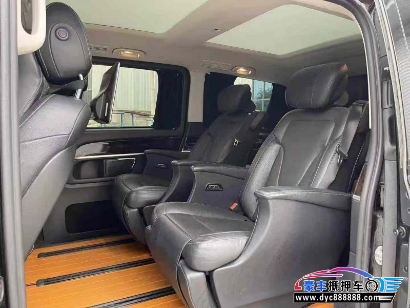 19年奔驰V轿车抵押车出售