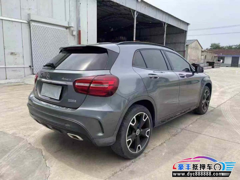 19年奔驰GLA轿车抵押车出售