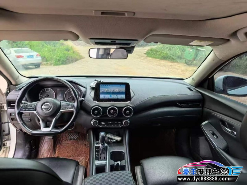 20年日产轩逸轿车抵押车出售