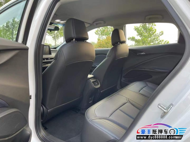 24年别克微蓝轿车抵押车出售