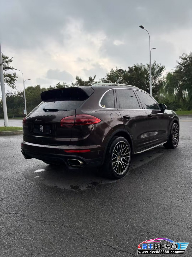 16年保时捷卡宴轿车抵押车出售