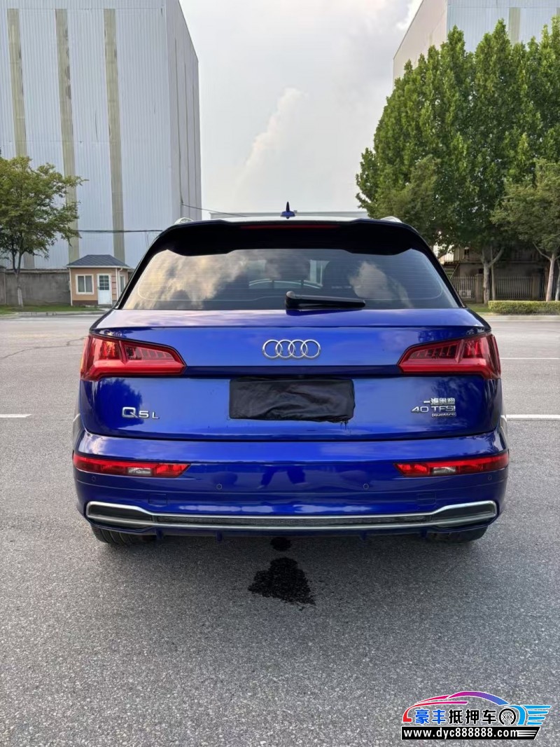 18年奥迪Q5轿车抵押车出售