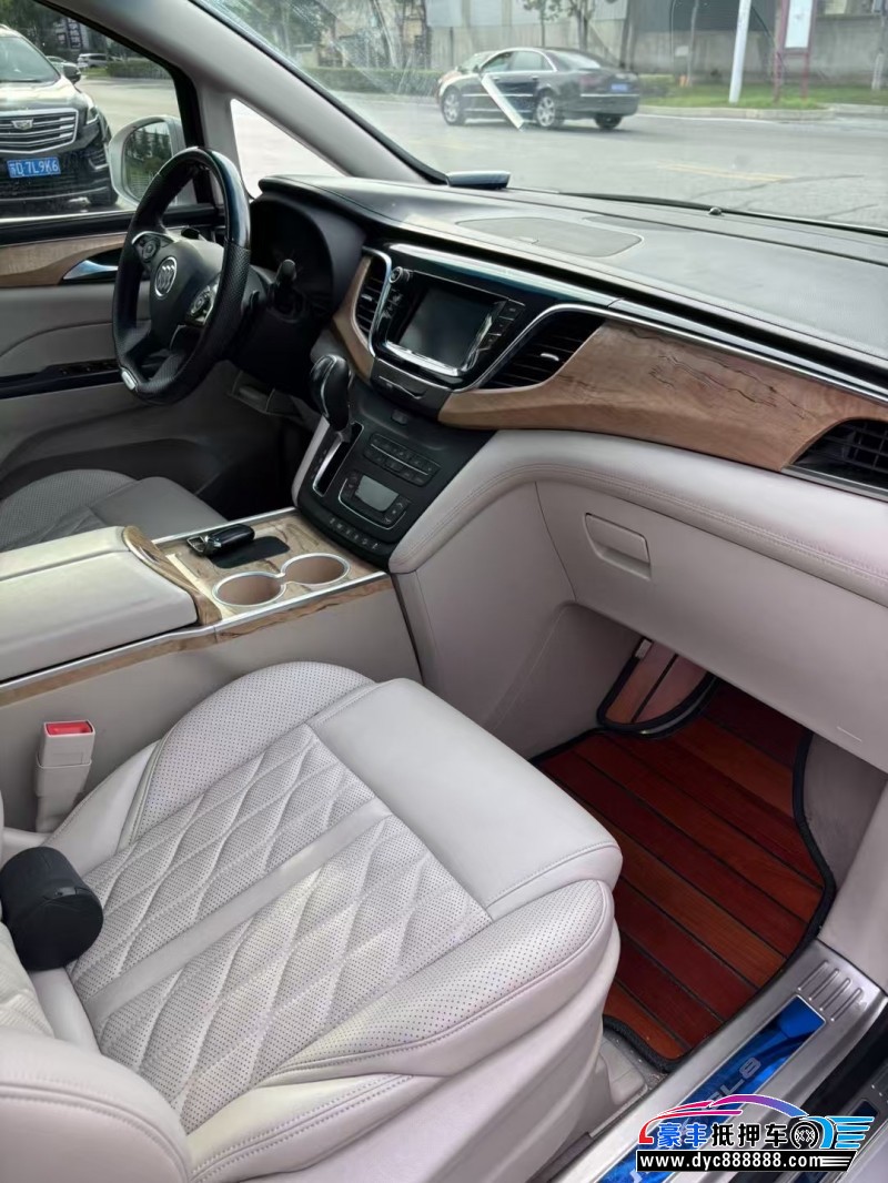 20年别克GL8轿车抵押车出售