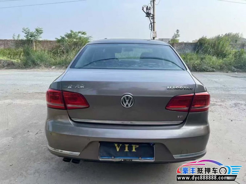 13年大众迈腾轿车抵押车出售