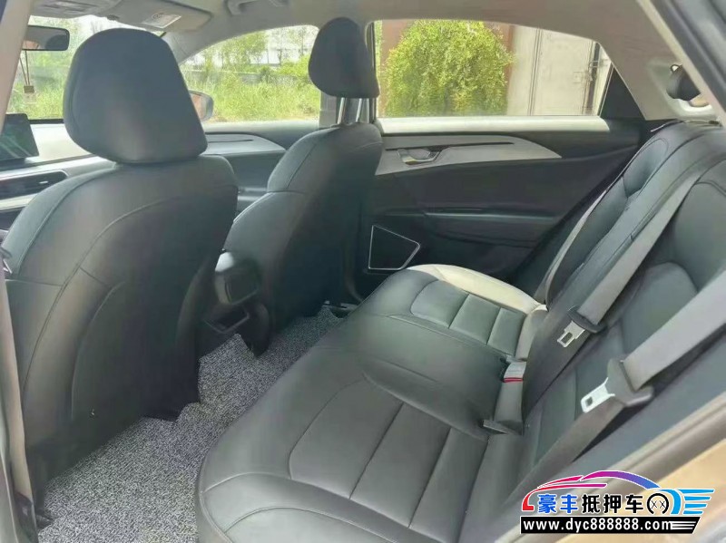 24年吉利几何轿车抵押车出售