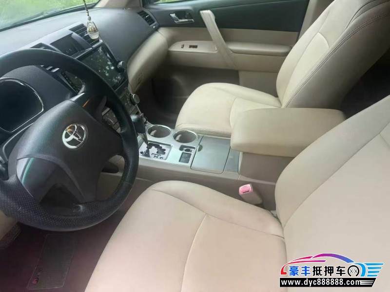 14年丰田汉兰达轿车抵押车出售