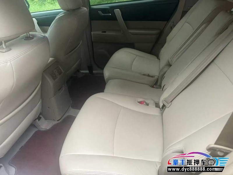 14年丰田汉兰达轿车抵押车出售