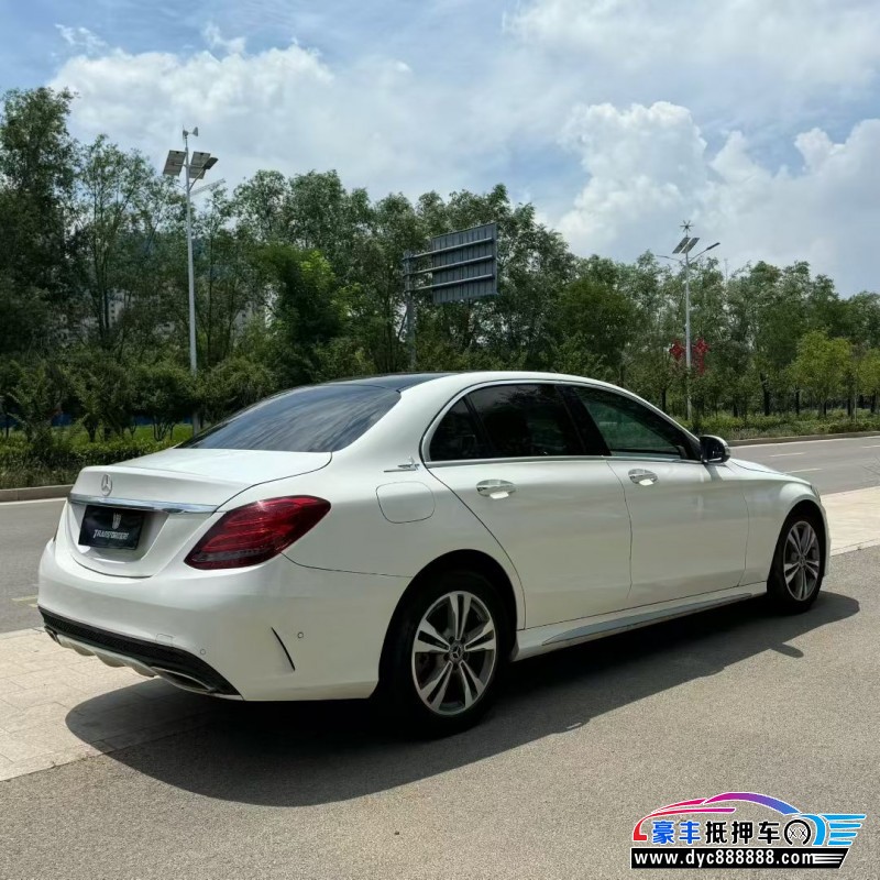 18年奔驰C轿车抵押车出售