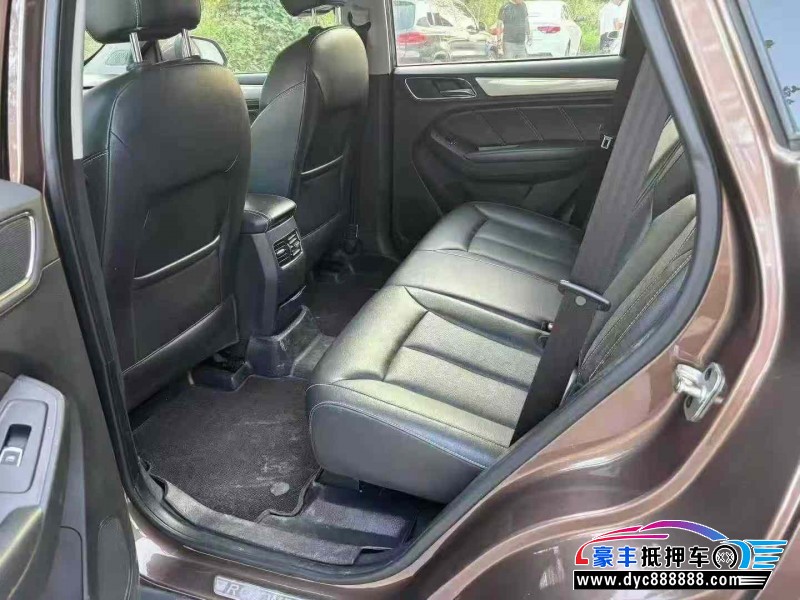 17年荣威RX5轿车抵押车出售