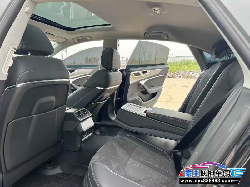 24年奥迪A7轿车抵押车出售