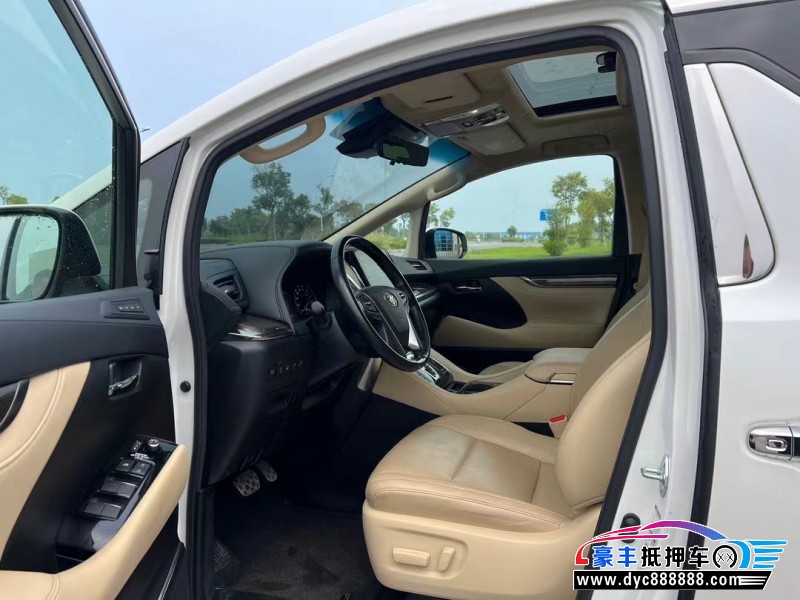 21年丰田埃尔法轿车抵押车出售