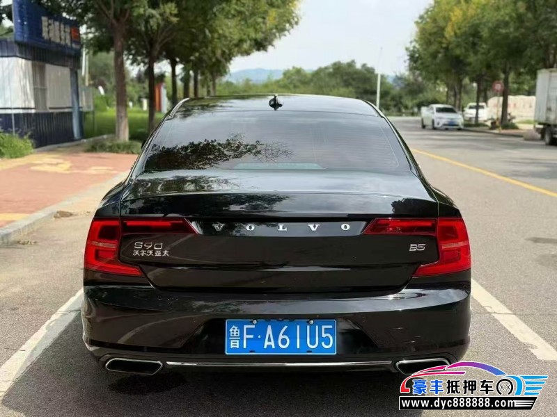 17年沃尔沃S90轿车抵押车出售