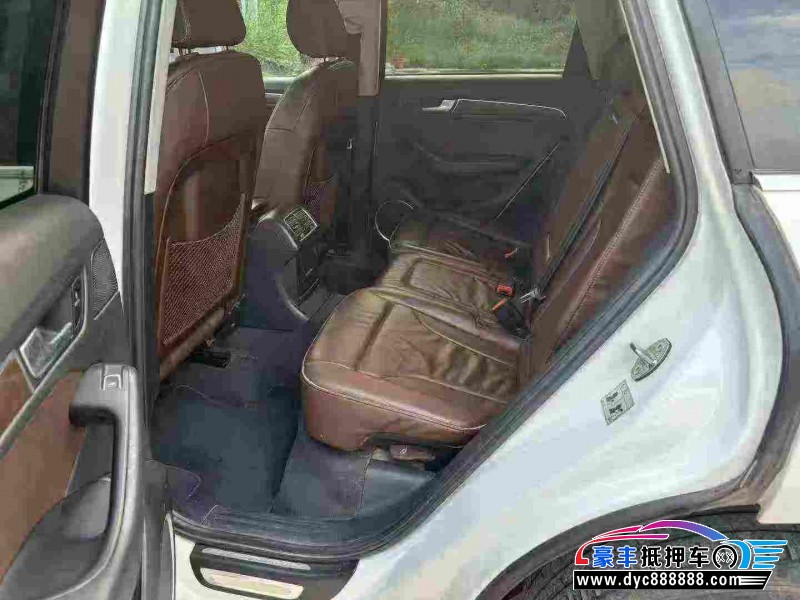 17年奥迪Q5轿车抵押车出售