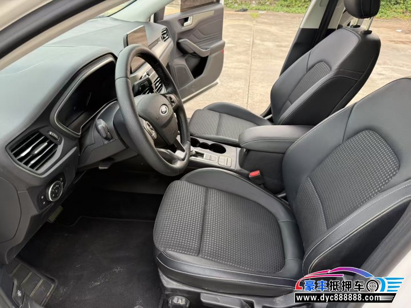 20年福特福克斯轿车抵押车出售