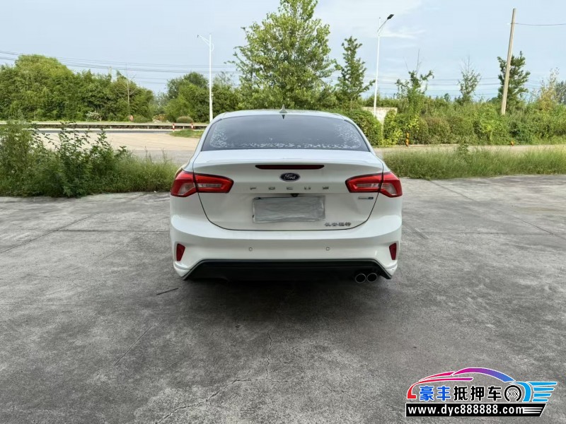 20年福特福克斯轿车抵押车出售