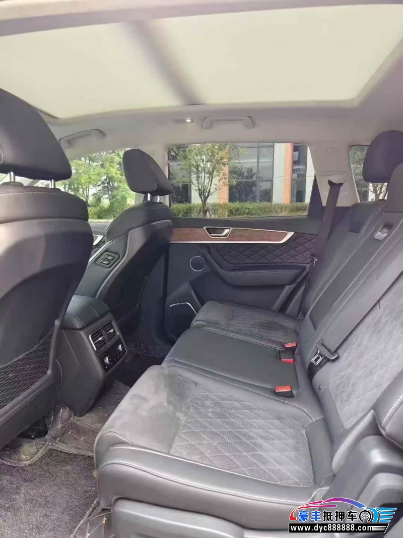 22年红旗HS7轿车抵押车出售