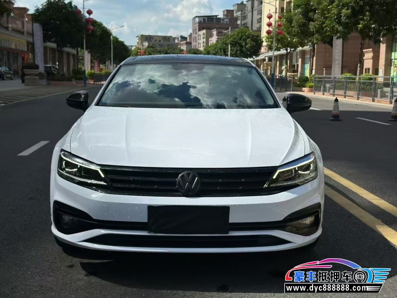 22年大众凌渡轿车抵押车出售