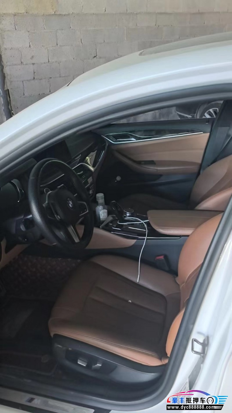 18年宝马5系轿车抵押车出售