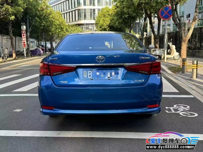 17年丰田皇冠轿车抵押车出售