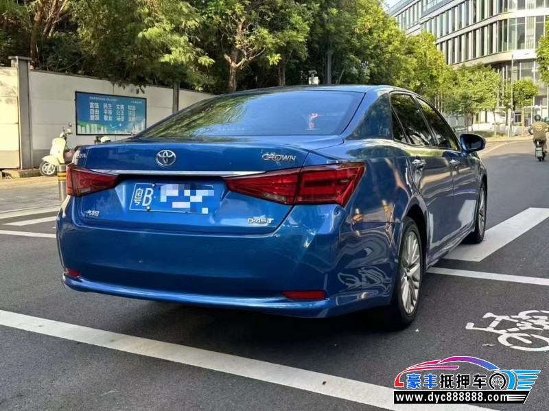 17年丰田皇冠轿车抵押车出售