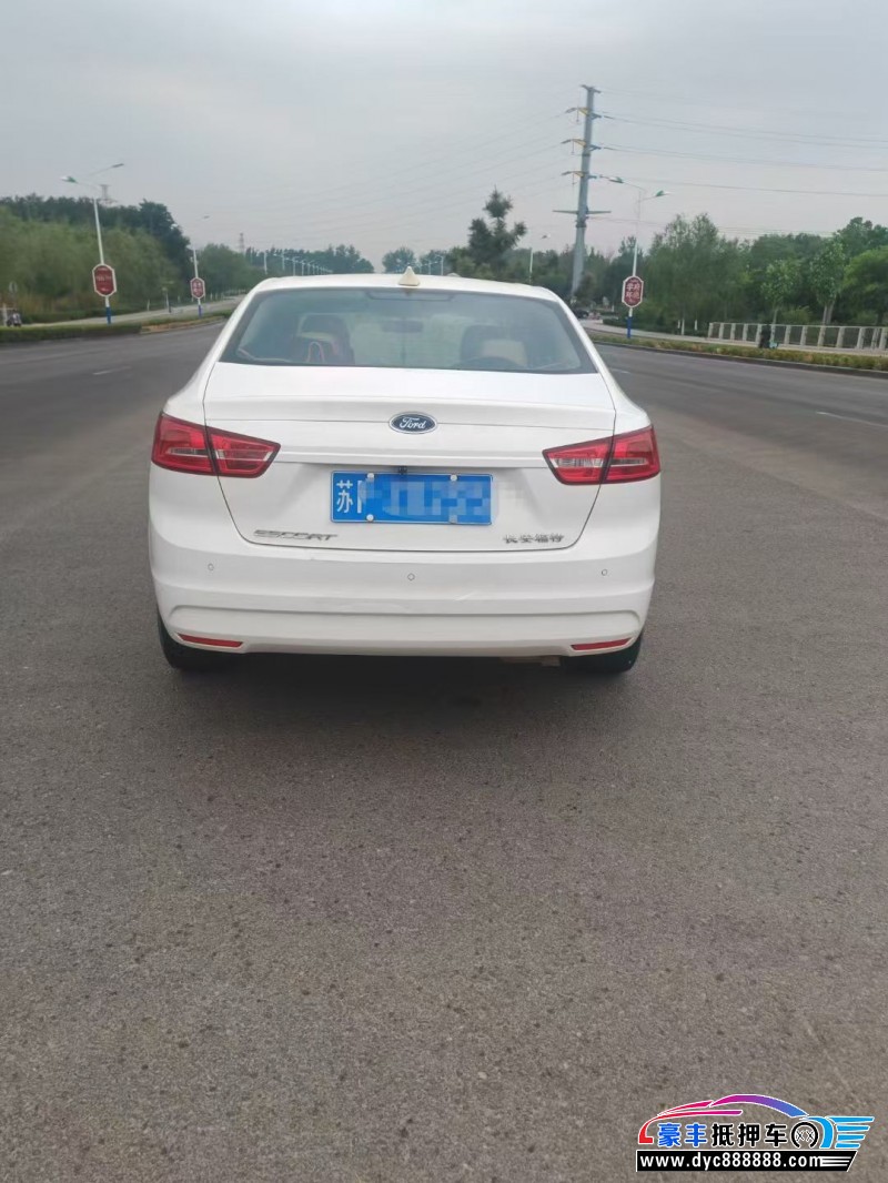 17年福特福睿斯轿车抵押车出售