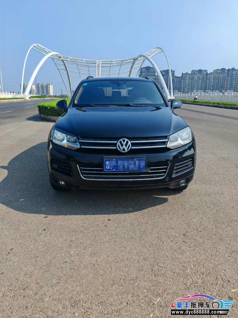 14年大众途锐轿车抵押车出售