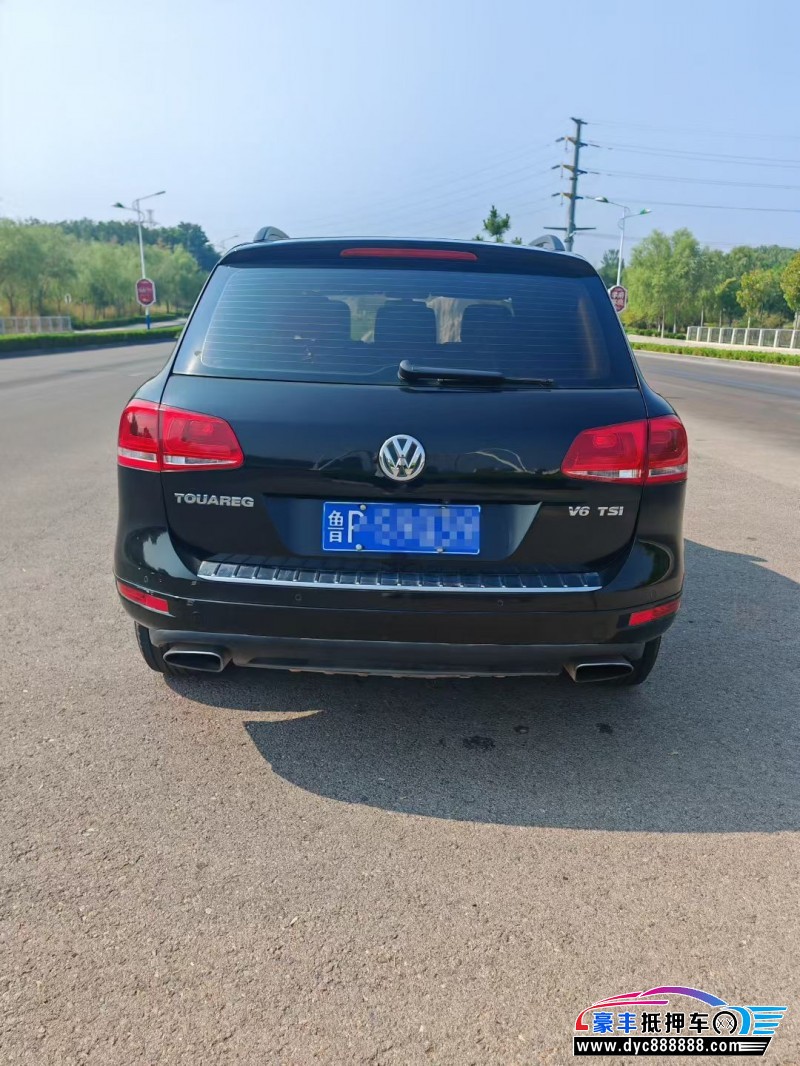 14年大众途锐轿车抵押车出售