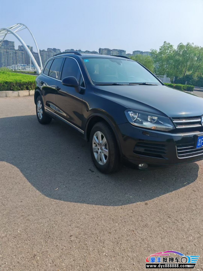 14年大众途锐轿车抵押车出售