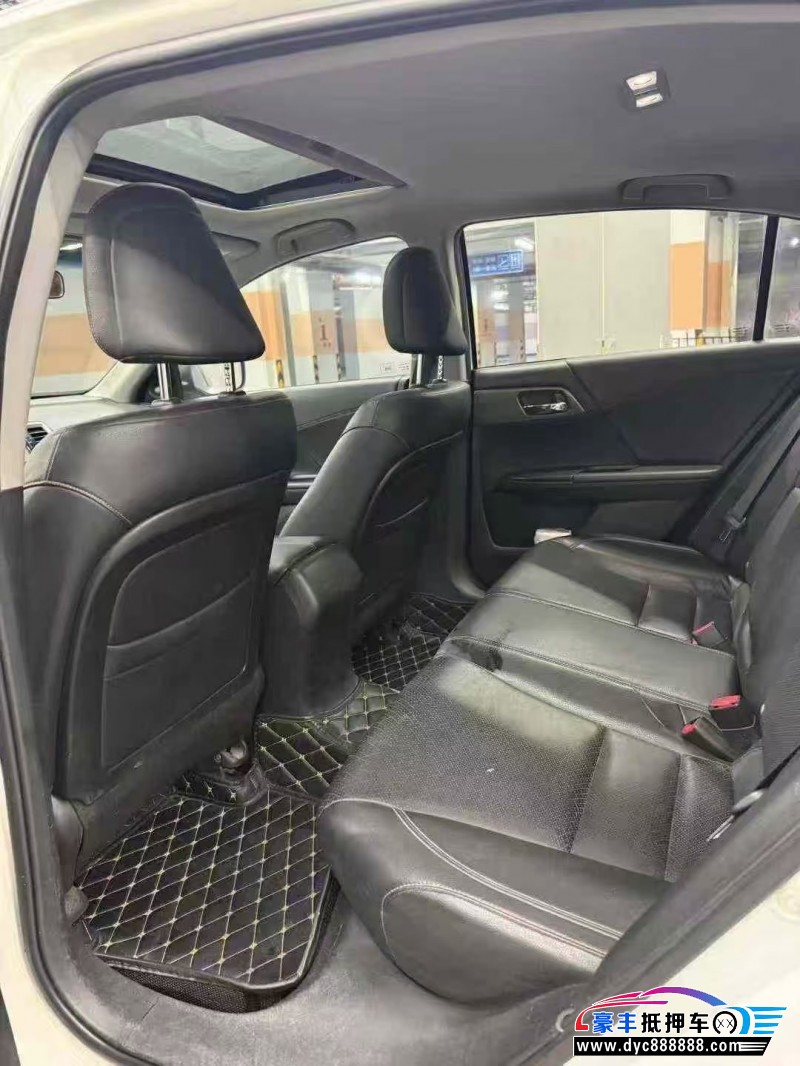 14年本田雅阁轿车抵押车出售