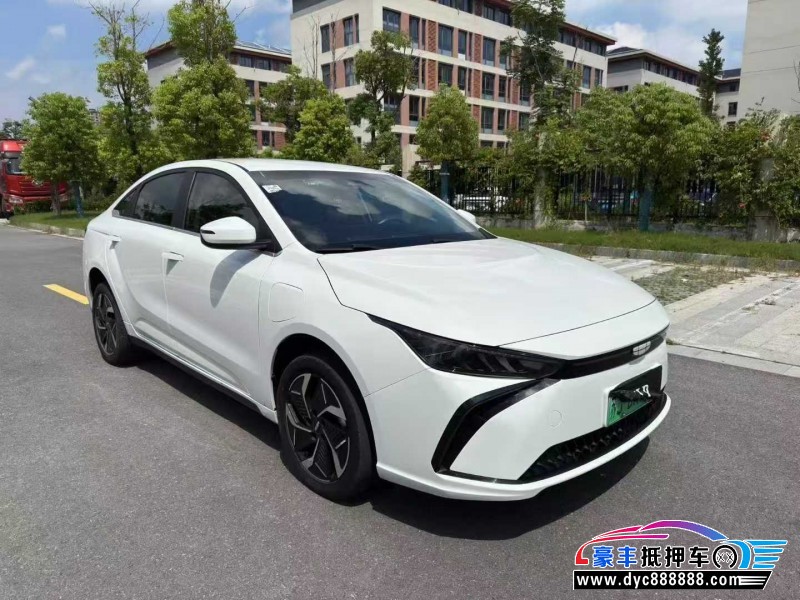 24年吉利几何轿车抵押车出售