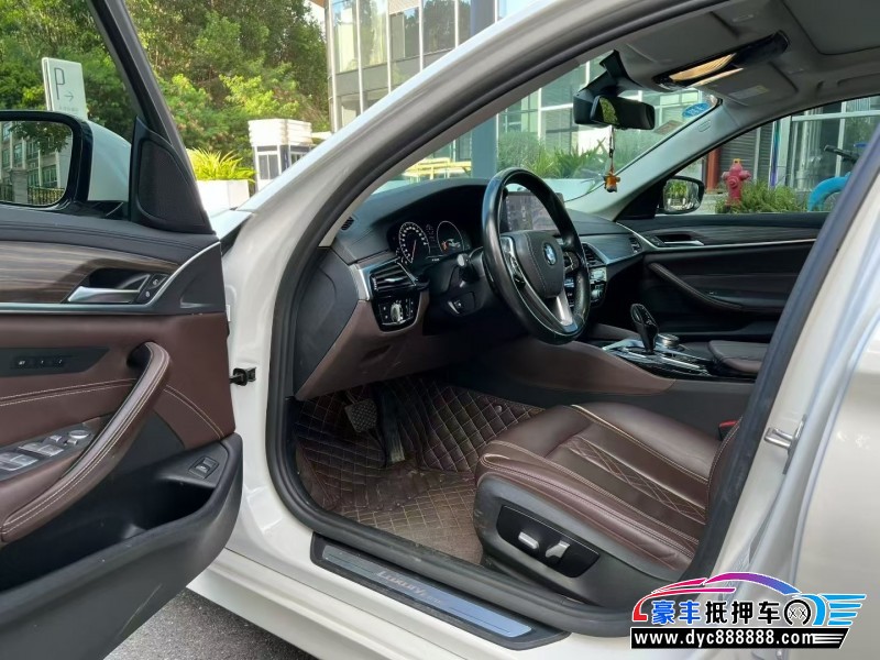 19年宝马5系轿车抵押车出售