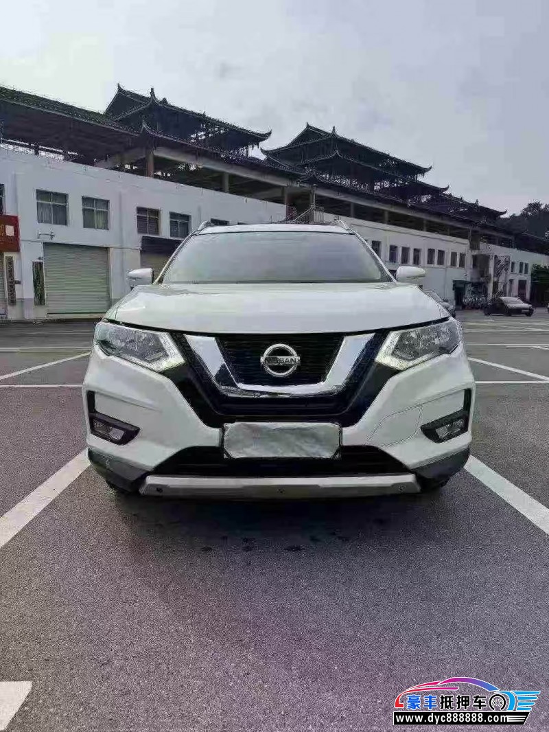 17年日产奇骏轿车抵押车出售