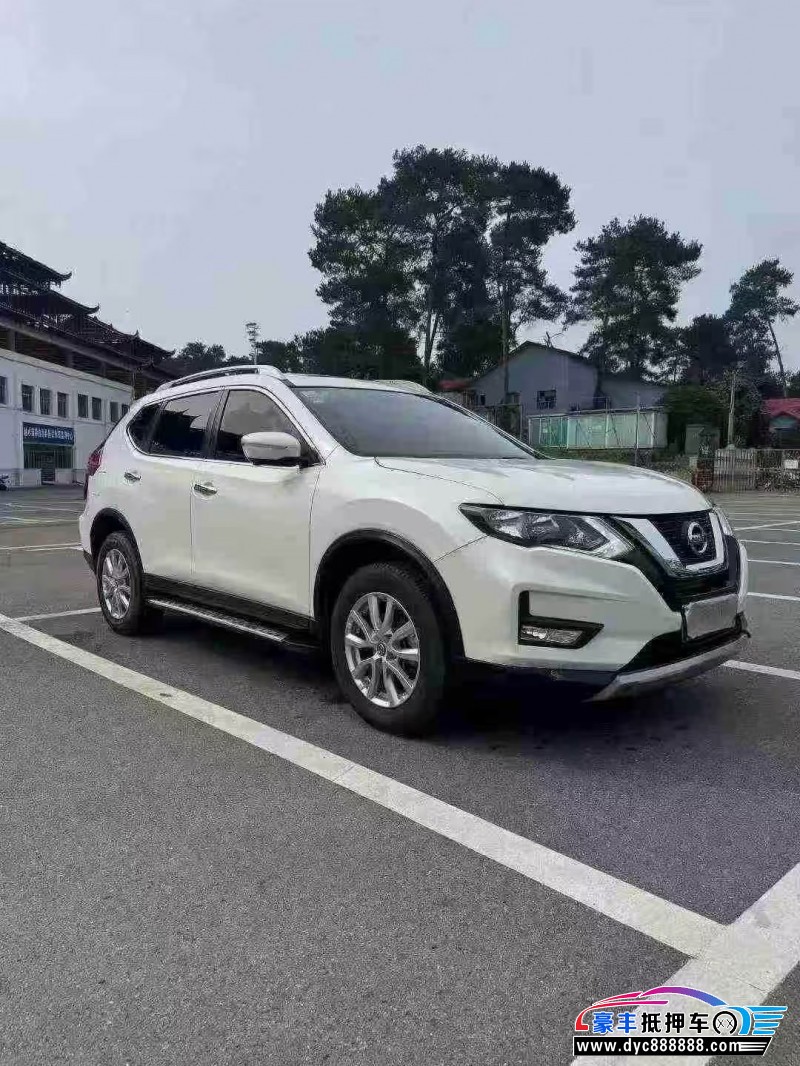 17年日产奇骏轿车抵押车出售