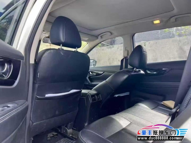 19年日产奇骏轿车抵押车出售