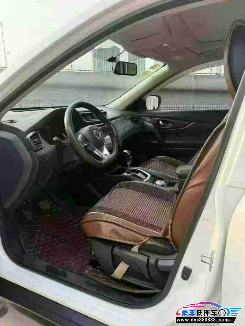 18年日产奇骏轿车抵押车出售