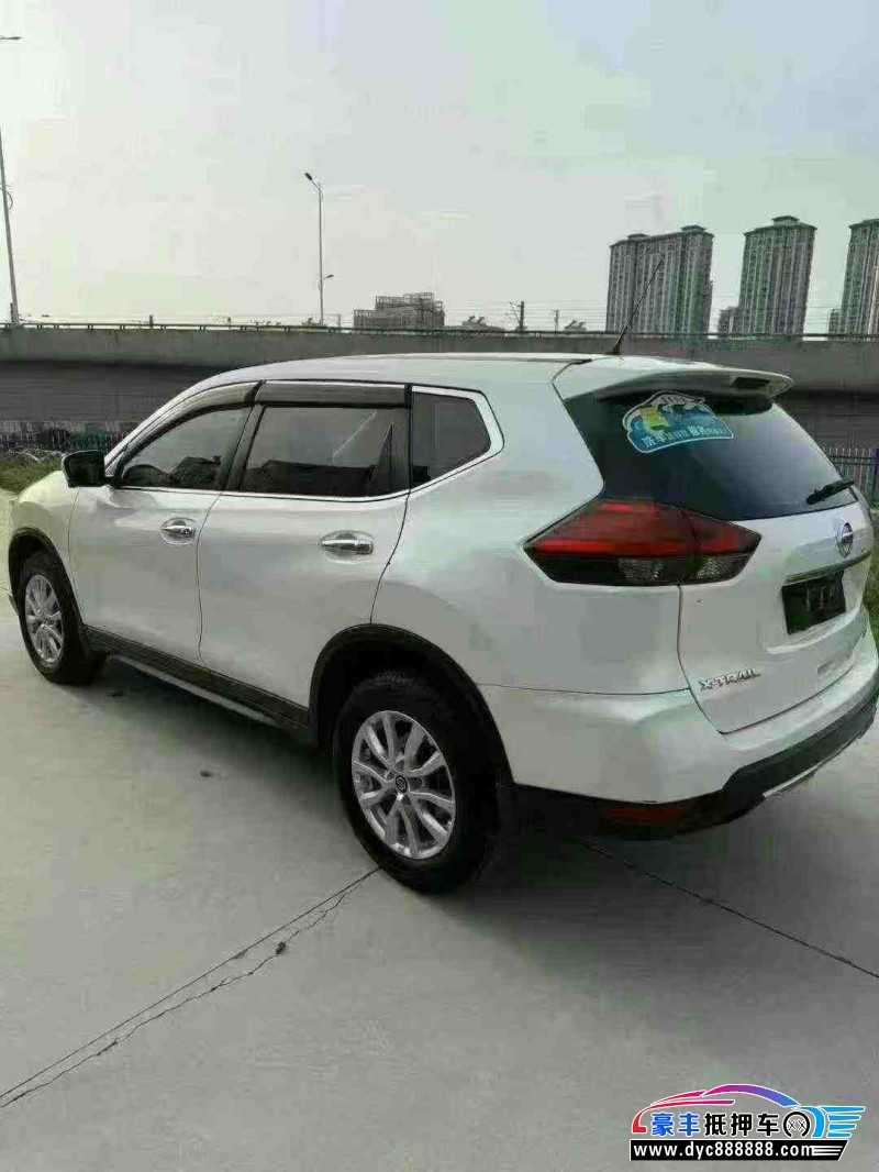 18年日产奇骏轿车抵押车出售