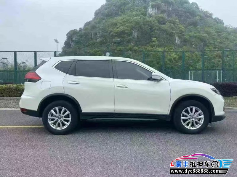 19年日产奇骏SUV抵押车出售