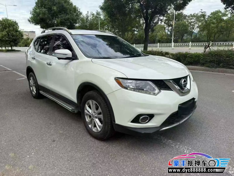 15年日产奇骏轿车抵押车出售