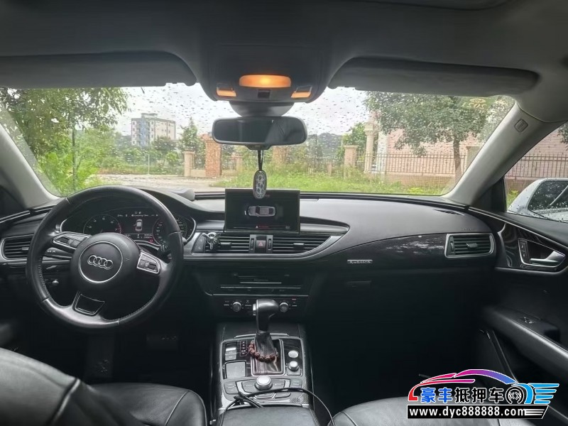 13年奥迪A7轿车抵押车出售