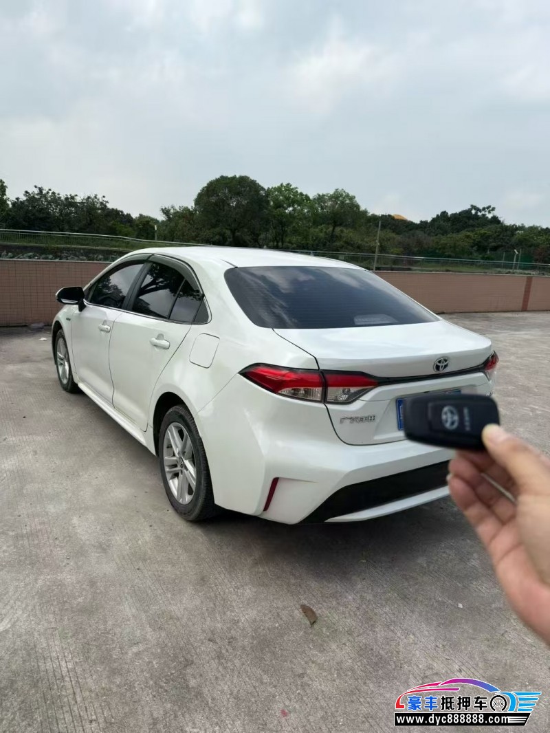 19年丰田雷凌轿车抵押车出售