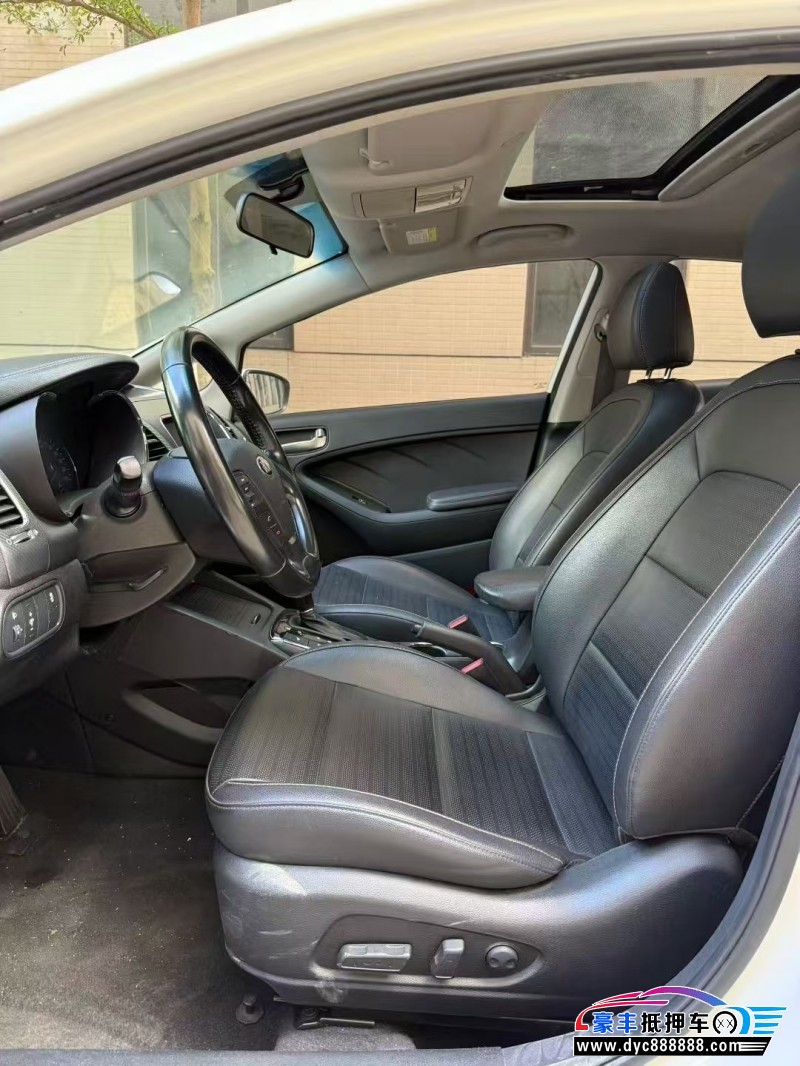 19年起亚K3轿车抵押车出售