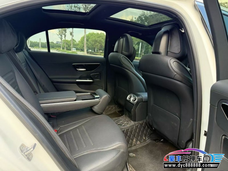 24年奔驰C轿车抵押车出售