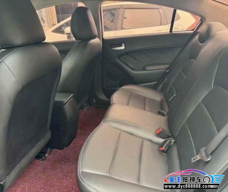 16年起亚K3轿车抵押车出售