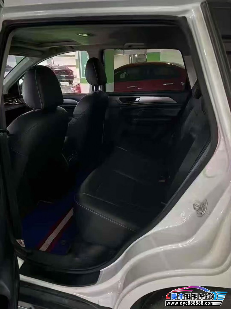 22年长城M6轿车抵押车出售