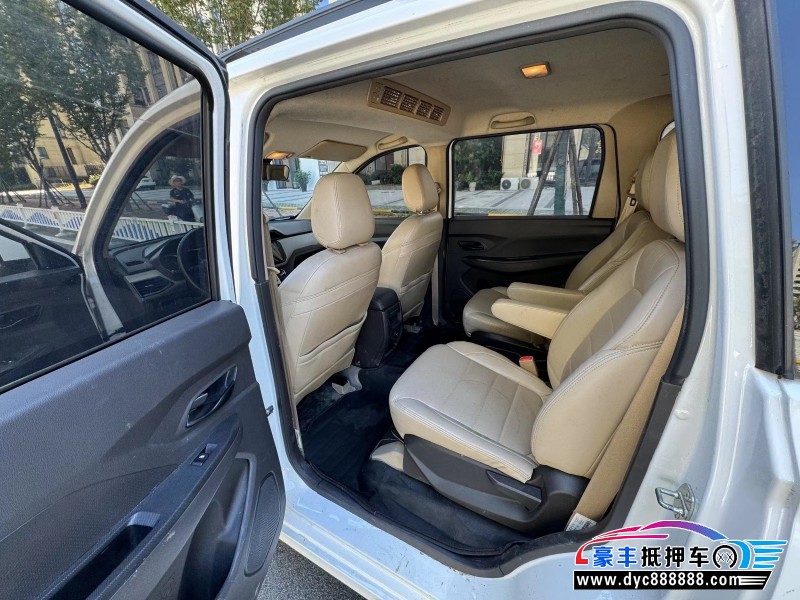 21年五菱汽车五菱宏光轿车抵押车出售