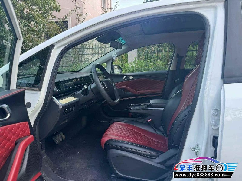 22年摩登in轿车抵押车出售