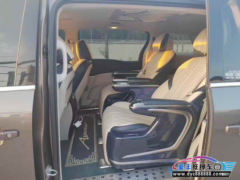 21年别克GL8轿车抵押车出售