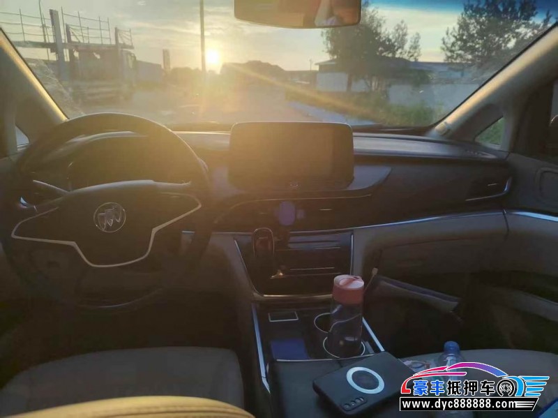 21年别克GL8轿车抵押车出售