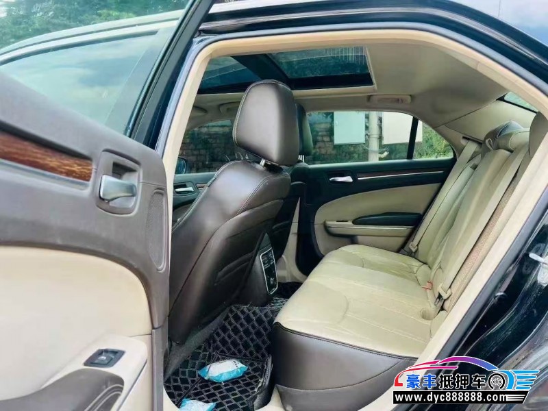 15年克莱斯勒300C轿车抵押车出售